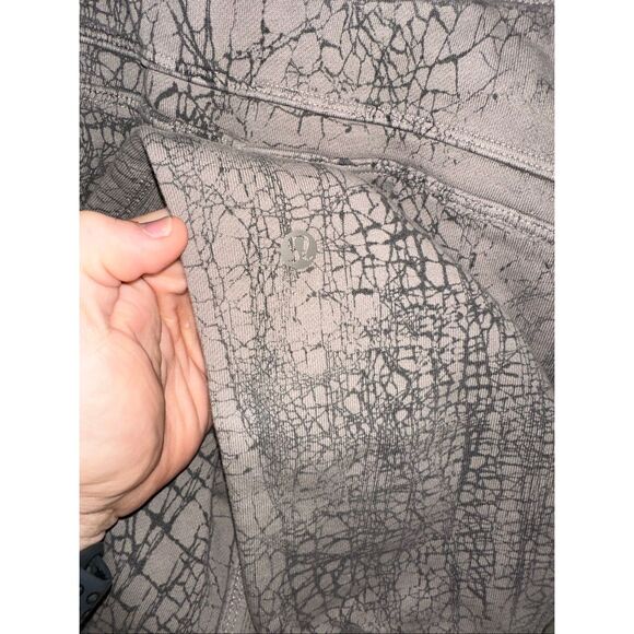 Lululemon Warm Down Jogger 7/8 Length Thread Dye Rover Black Sz 10 - Picture 6 of 8